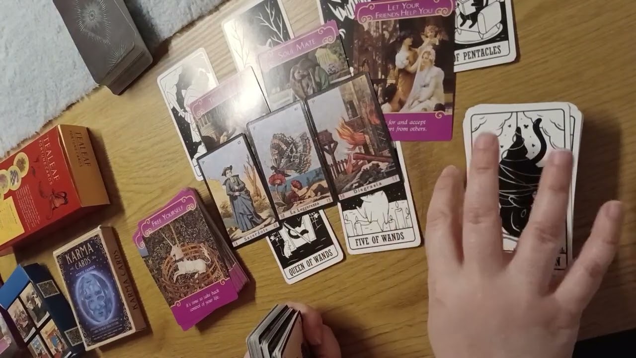 Java e ardhshme sipas letrave tarot