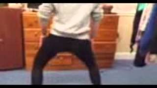 Sarah Twerking -