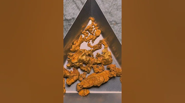 Gold Prospecting #bedrockminecraft #bedrock #goldprospecting #goldpanning #goldmining #treasure #aur