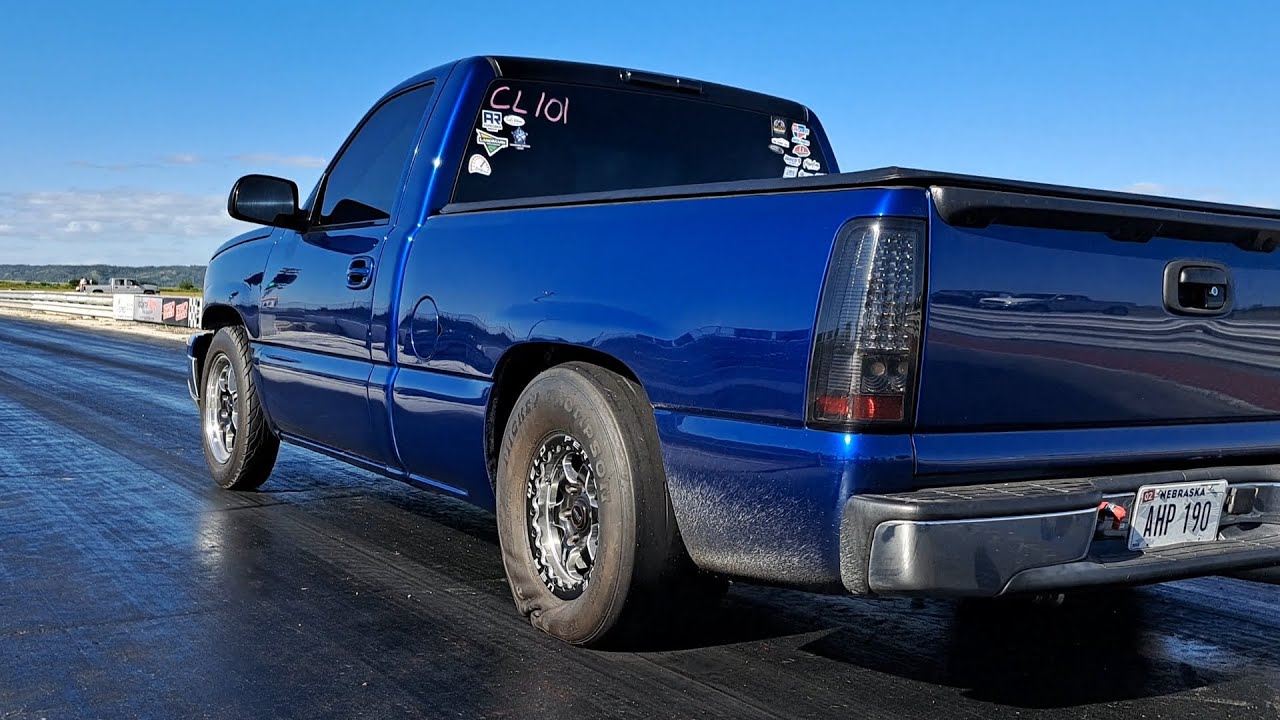 Clean cat eye Chevy Silverado! I29Dragway Cruise and loose 2025!