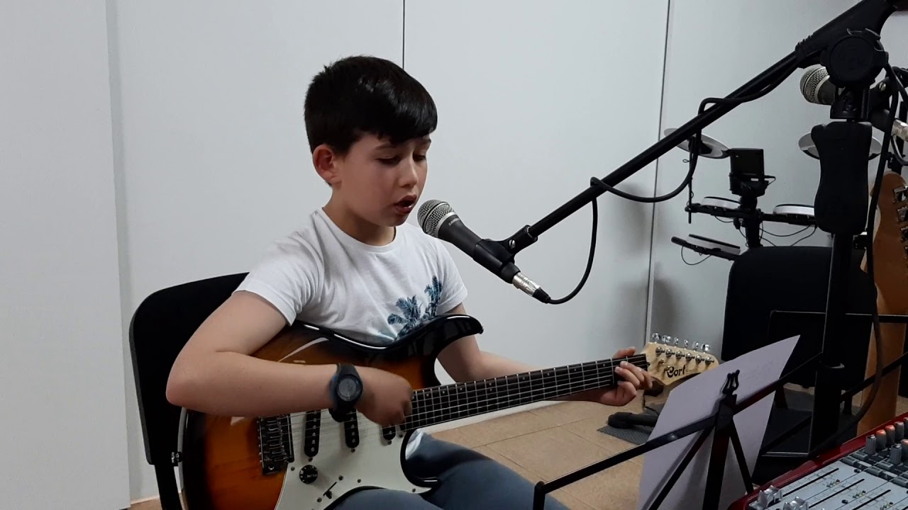 EscolaTalentos (Mcd) - Guitarra - (Tony Carreira - Sonhos de Menino)