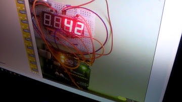 超音波測距儀(四位數七段顯示器)