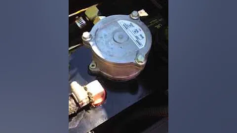 Cub Cadet Tank M60 leaking hydraulic fluid