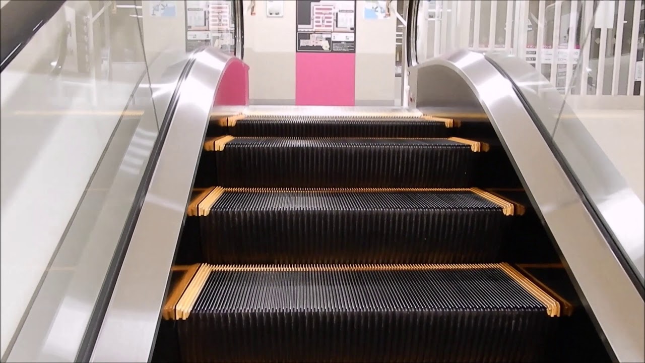 イオンレイクタウンのエスカレーター