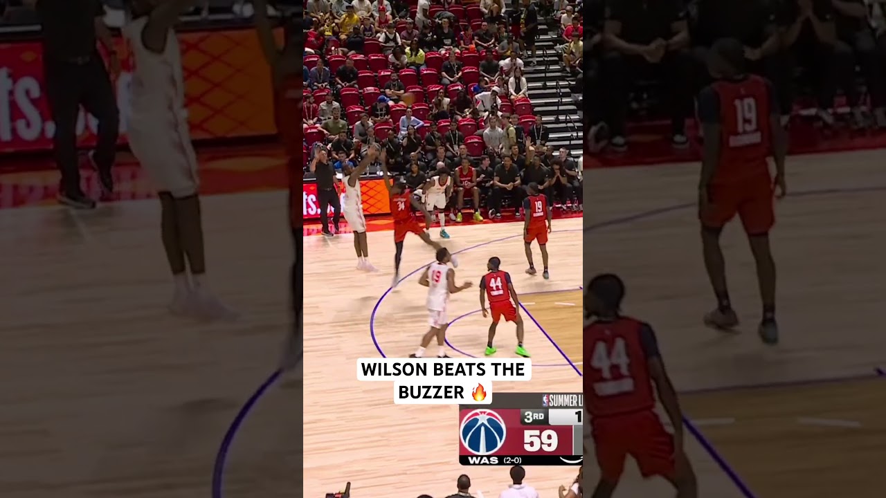 Caleb Wilson beats the 1H buzzer with the 3