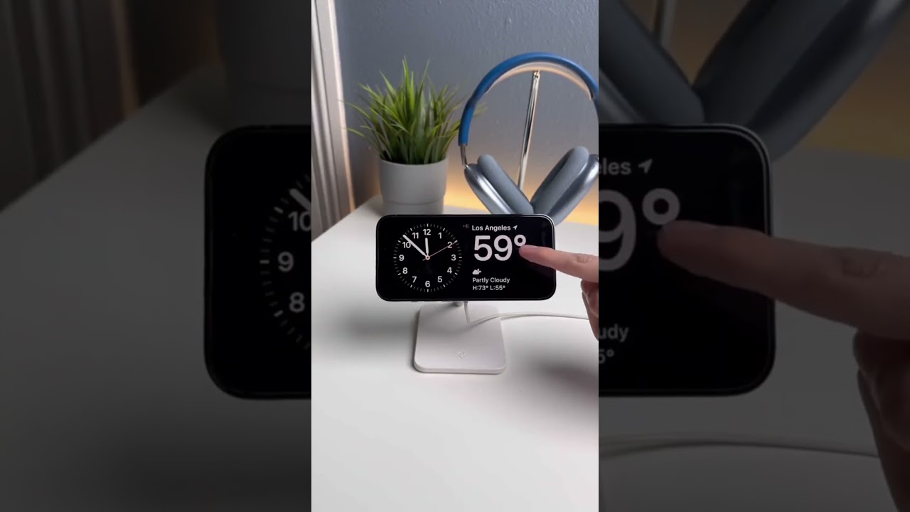 StandBy mode in iOS 17.