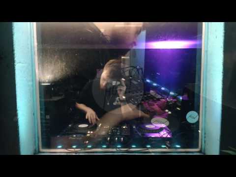 Meta // Keep Hush Thru the Window