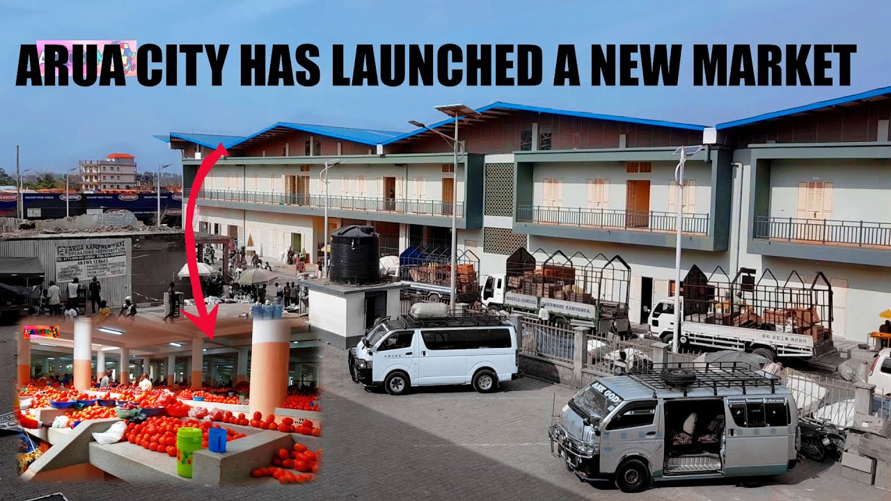ARUA market the biggest ever launched .A school in the market.😮.!!