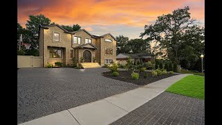 14 Saratoga St, Commack, NY 11725