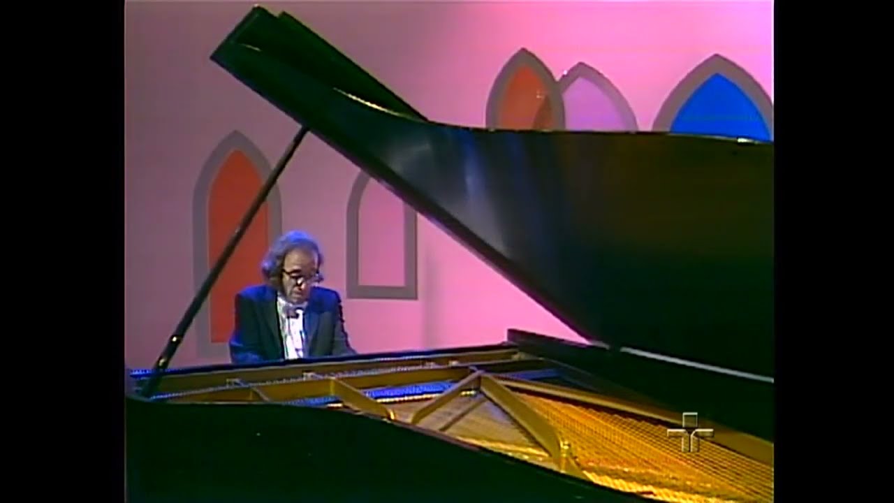João Carlos Martins plays Bach - Partita #2 Overture - YouTube