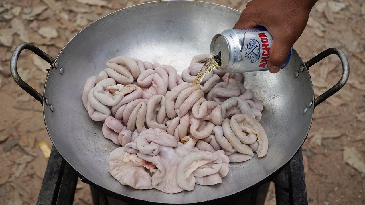 Fried Chitterlings With Beer Recipe | How to Cook Chitterlings | Mushroom Stir-fry with Chitlins