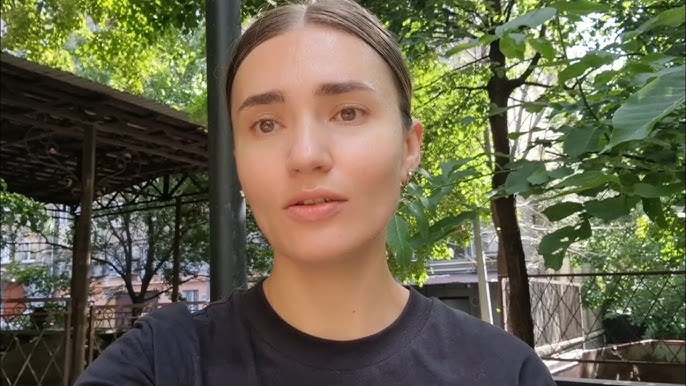 Жалаңаш адамдардың видеоларын қараңыз Күйеуі досын әйелімен жыныстық қатынасқа түсуге шақырған.