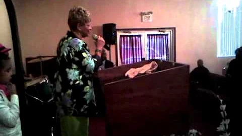 Sista Joyce Byrd hittin them notes!!!