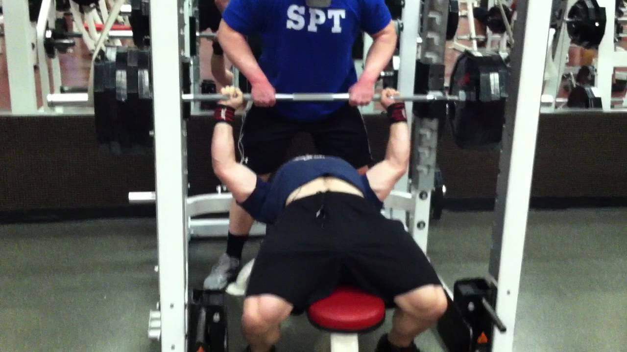 495 x 1 reverse band bench at 204lbs YouTube
