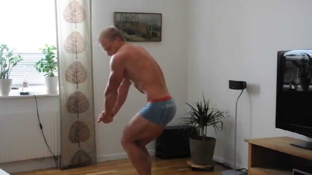 BodyBuilder Jonas Mansson Posing
