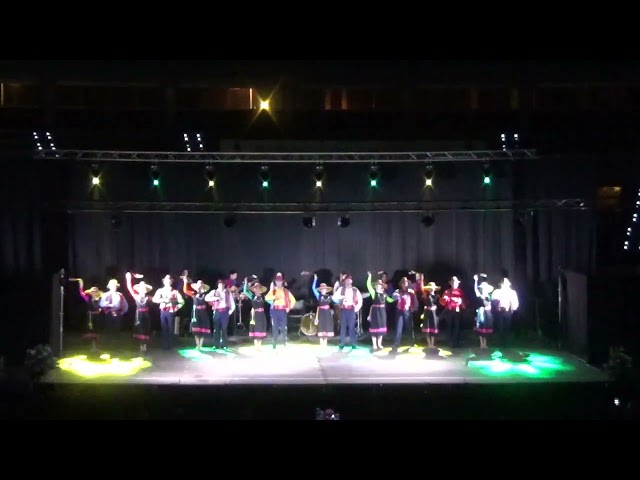 El Ballet Folklórico del Bío Bío presentando "Aymara" en el Festival Internacional de Folklore de Arroyo de la Encomiend