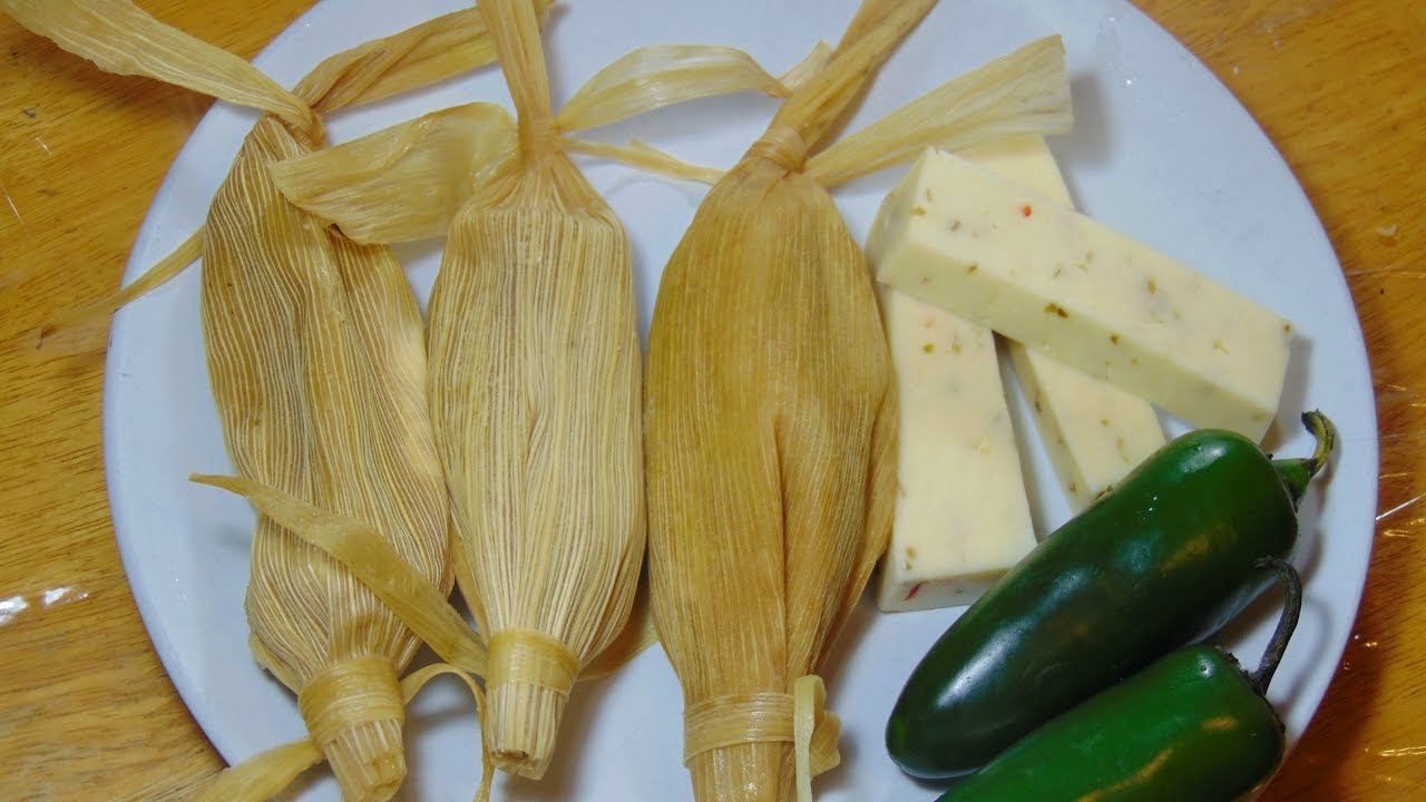 TAMALES DE RAJAS CON QUESO!!! - YouTube