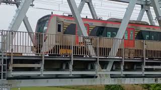 都営5500形5527編成19Tアクセス特急羽田空港行き荒川鉄橋高速通過