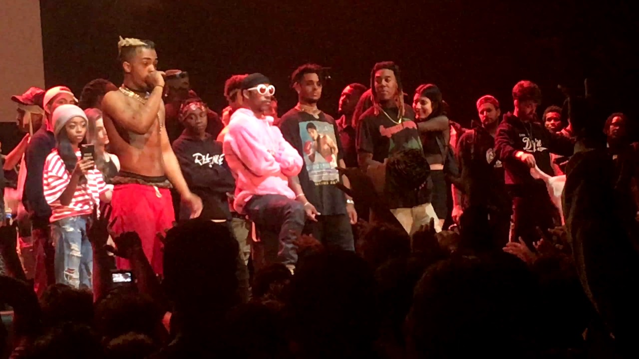 Xxxtentacion Look At Me Live In La 6 6 17 Youtube Xxxtentacion Look At Me Live In La 6 6 17 Youtube