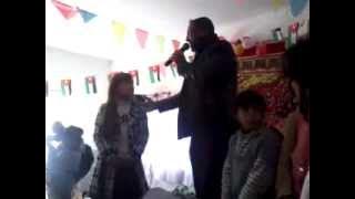 الفنان ابراهيم الشوملي يغني على نغم غيث مدارس الزهراء الاسلاميه