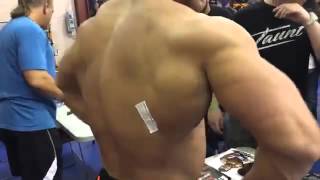 How To Mess With A Bodybuilder Or Where's Bodybuilders NO SOAP ZONE