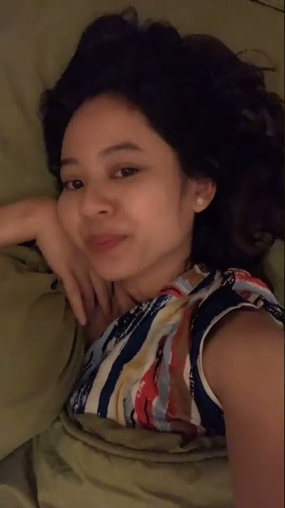 Intip wanita cantik bangun tidur
