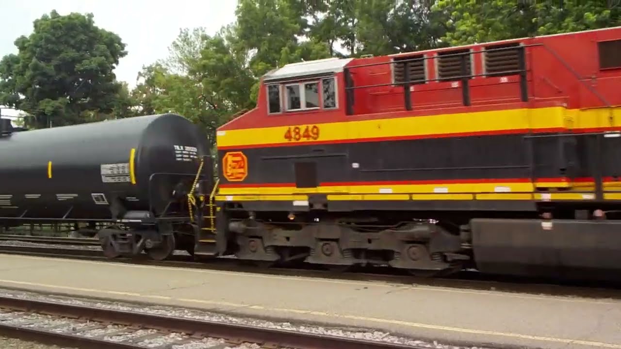 CP 8104 w/CPKC 260 manifest key train 7/4/23