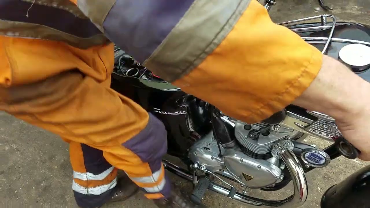 1960 Triumph T100A 500cc at Andy Tiernans 