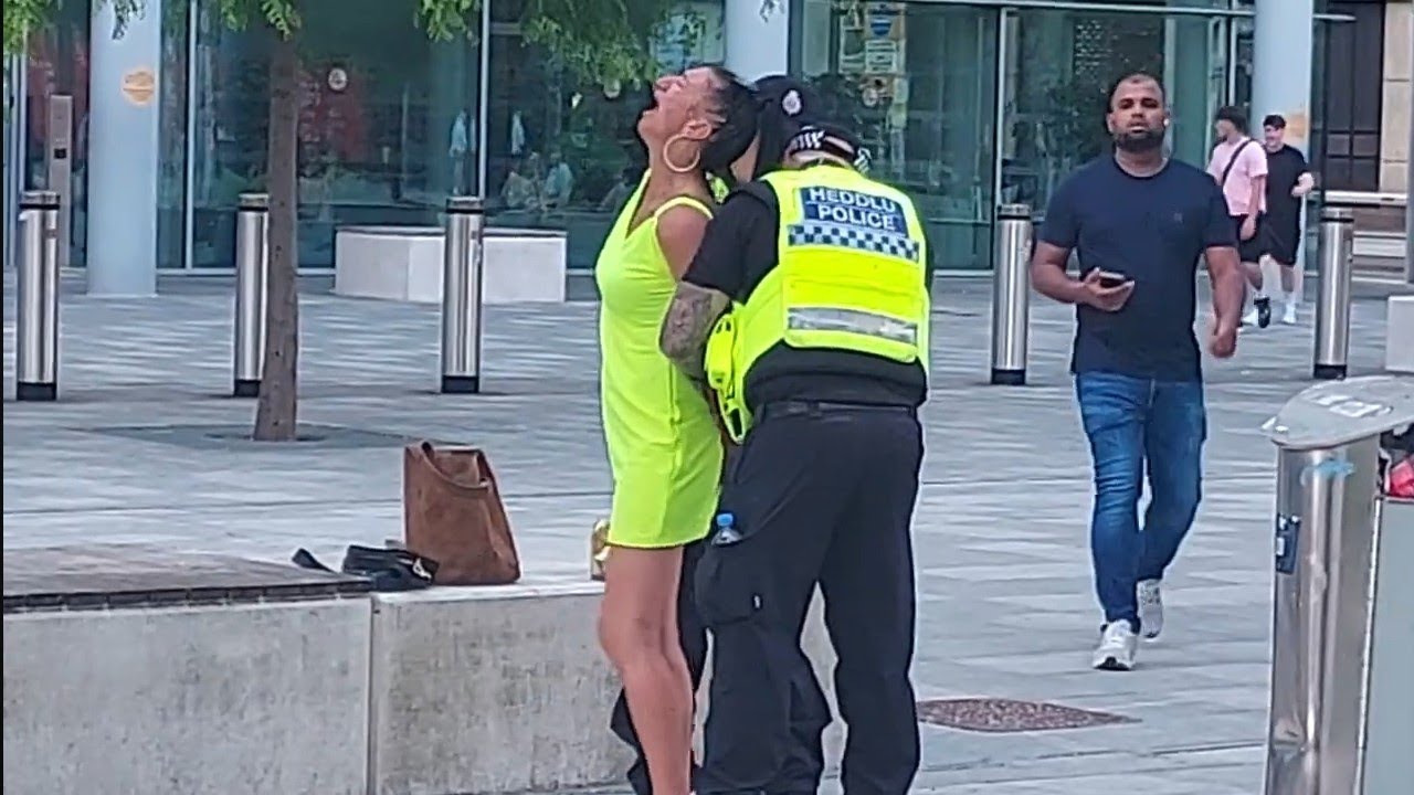 Arrested 4 wearing  hi-viz without any authority 🥴 Chris Brown concert Cardiff  JOKE