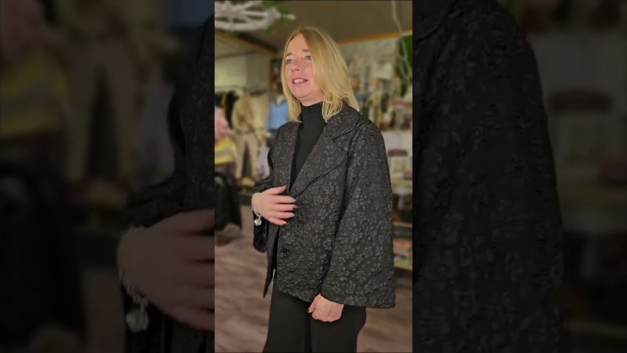 ♥️ All in Black ♥️