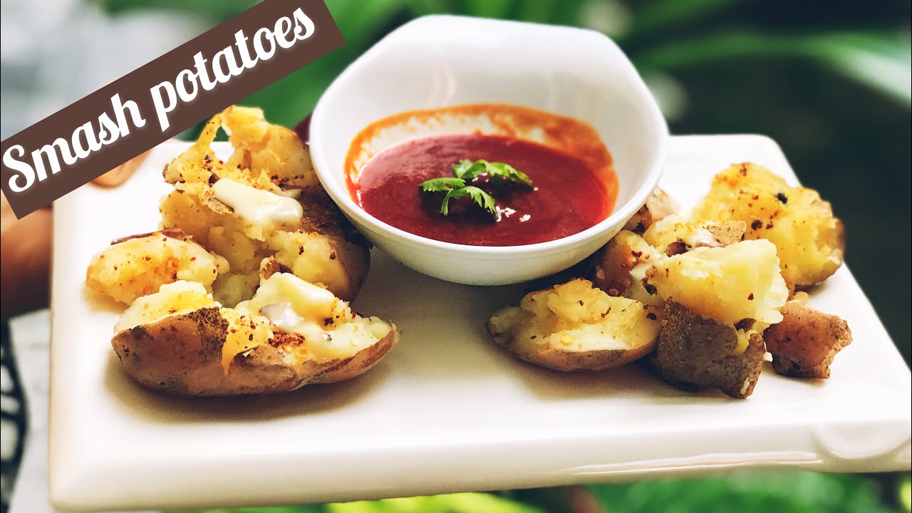 Crispy smash potatoes recipe || Smash potatoes recipe by Zelle,s kitchen - YouTube