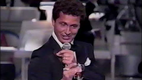 Bob Anderson  "The worlds greatest singing impress...