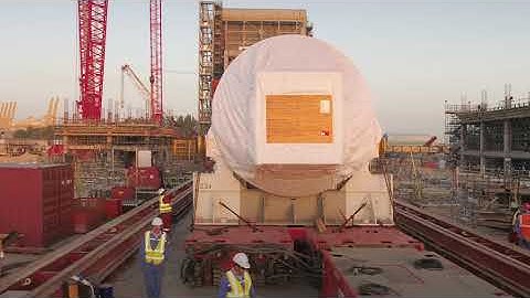 Arrival of the first Siemens H-class gas turbine in the UAE!
