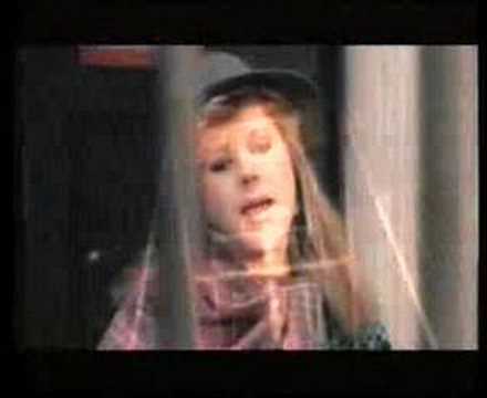 new england kirsty maccoll