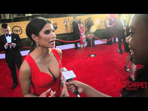 Video: Diane Guerrero Frisyre SAG Awards