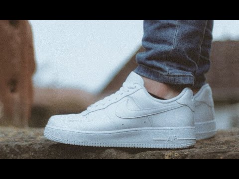 nike air force 1 low on feet