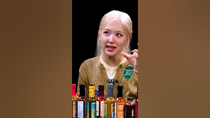 ROSÉ Needs a Stress Ball While Eating Spicy Wings | First We Feast Hot Ones
