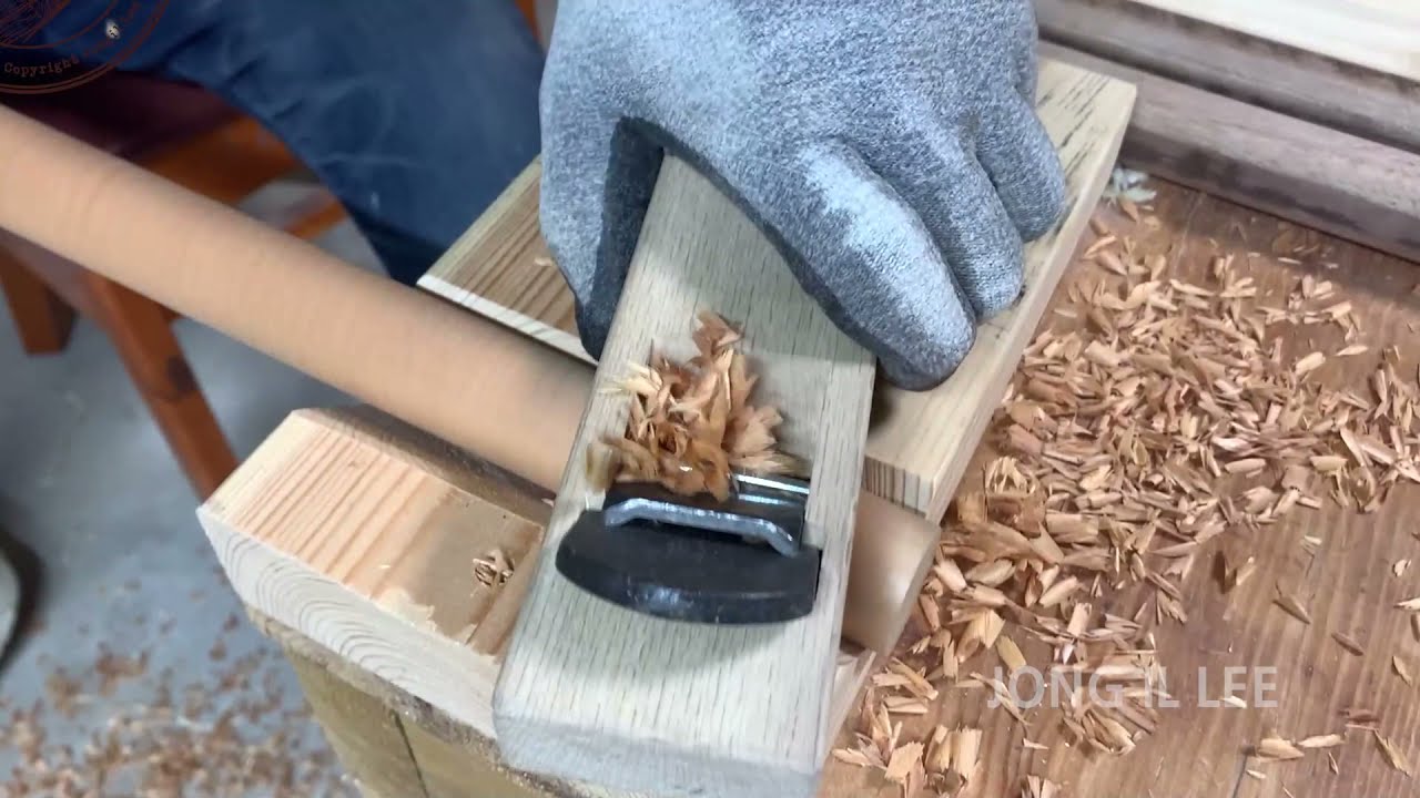 Изготовление дюбеля с помощью ручного рубанка и дрели / Деревообработка