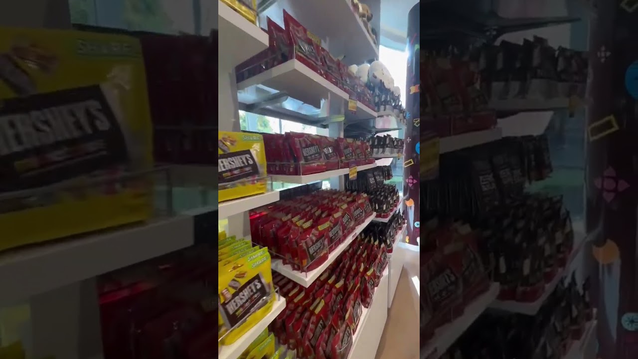 💥Chocolate shop in Bali ￼😜