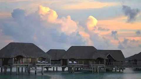 Fiona & Garry's Honeymoon - Four Seasons Resort Bo...