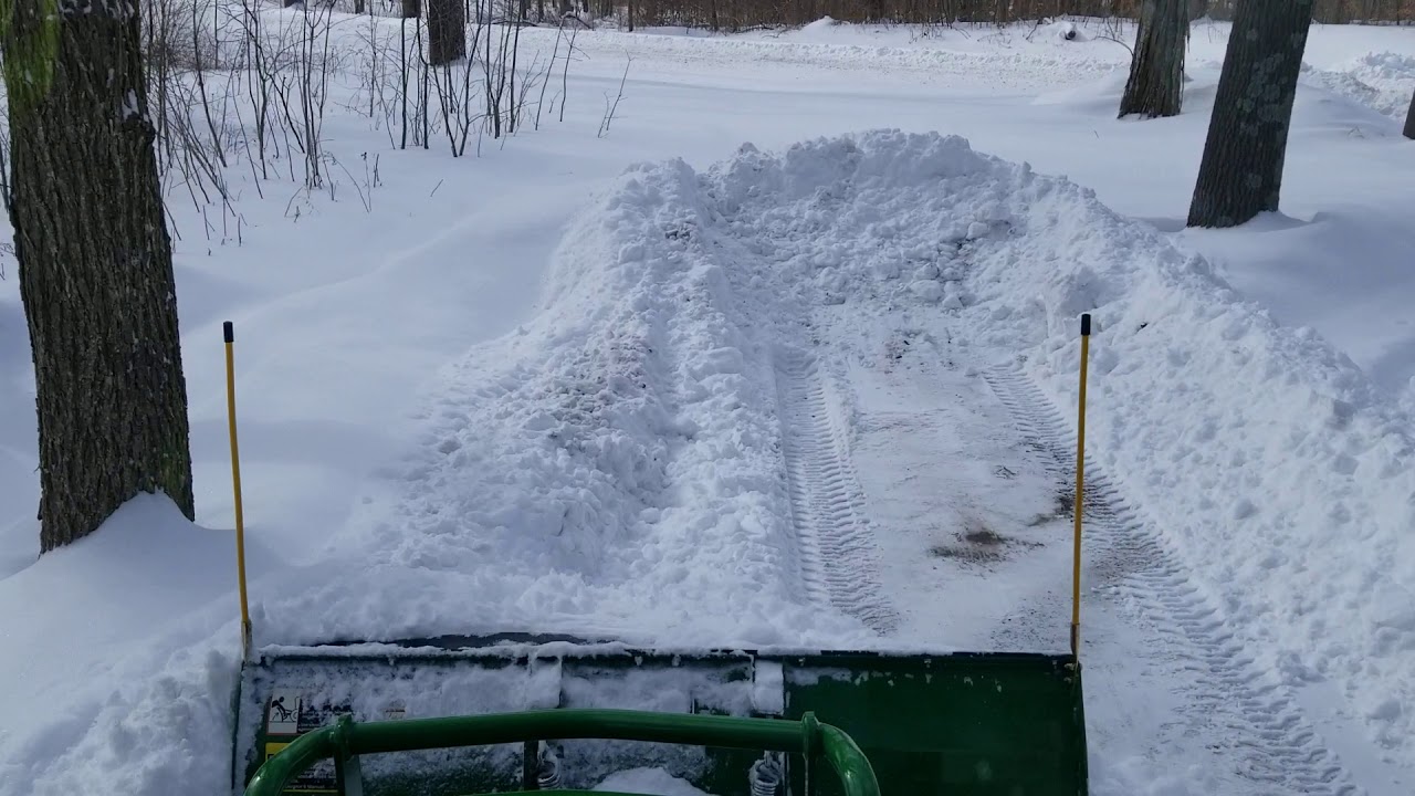 John Deere 1025R Plowing Deep Snow with Frontier Af10 Snowplow YouTube