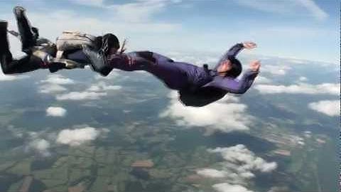 Skydiving AFF 1 gone bad: student loses both instructors, flips upside down and spins out of control
