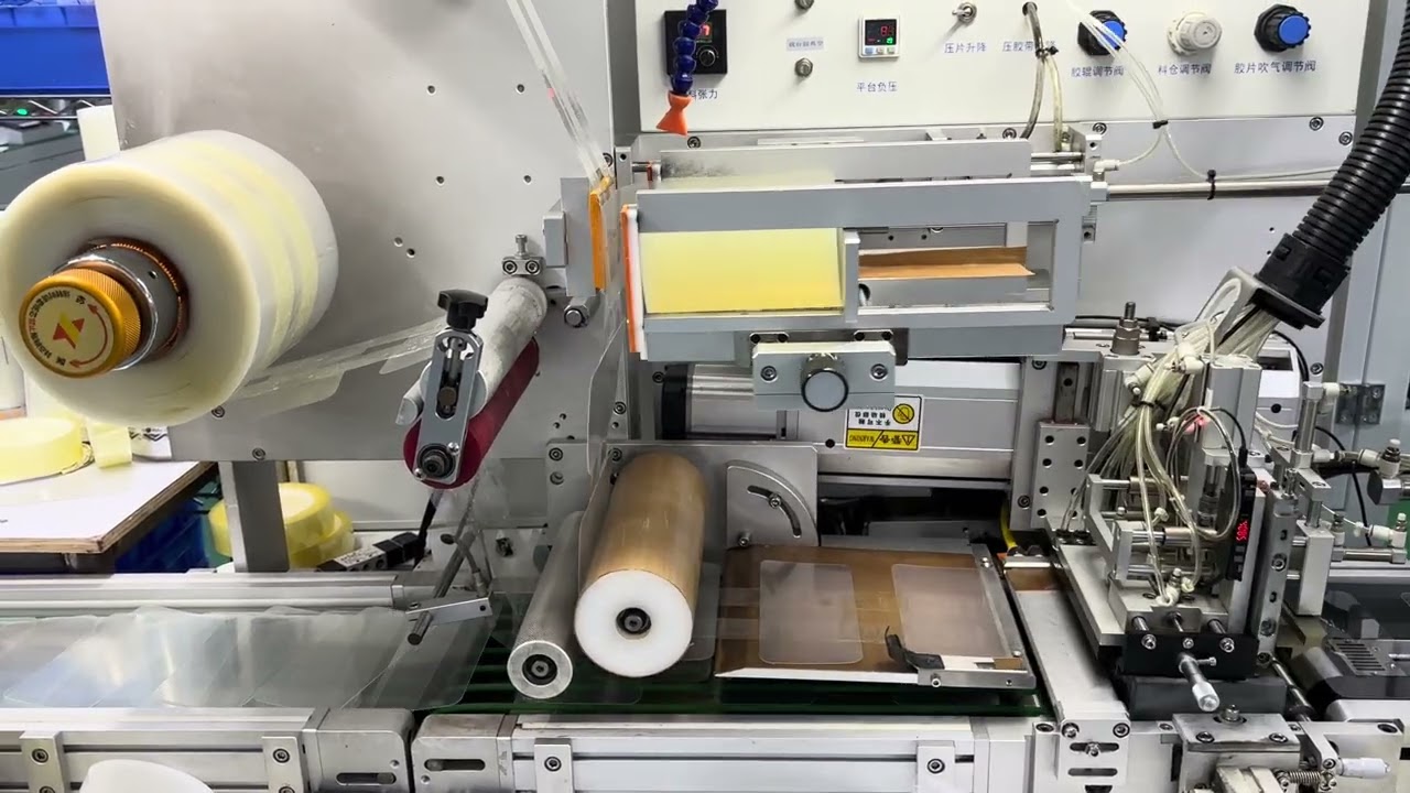 Fully automated production line ensures perfect fit. Dust-free workshop, certified impact resistance