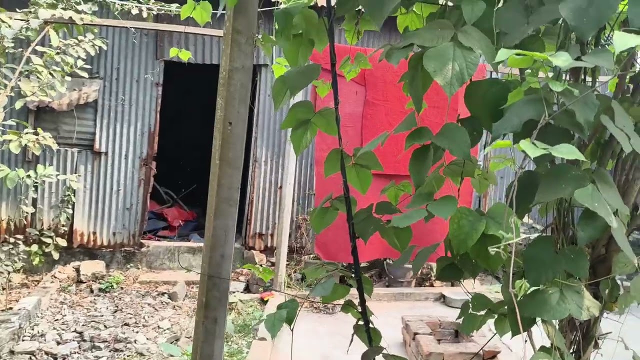 জমি সহ বাড়ি বিক্রয় করা হবে। যোগাযোগ 01345940303