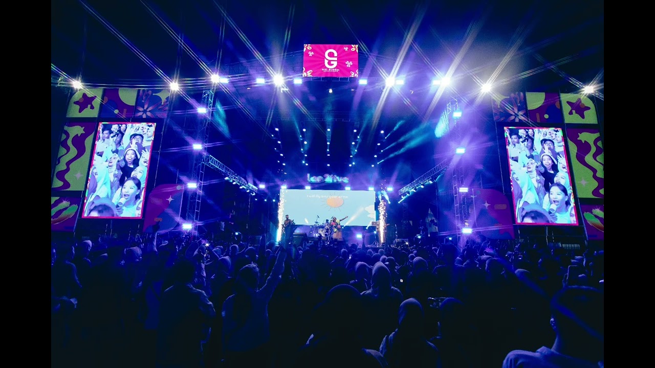 Ten2Five - She Wants To , Live in Beyond The Stage at Benteng Ford Roterdam Makassar