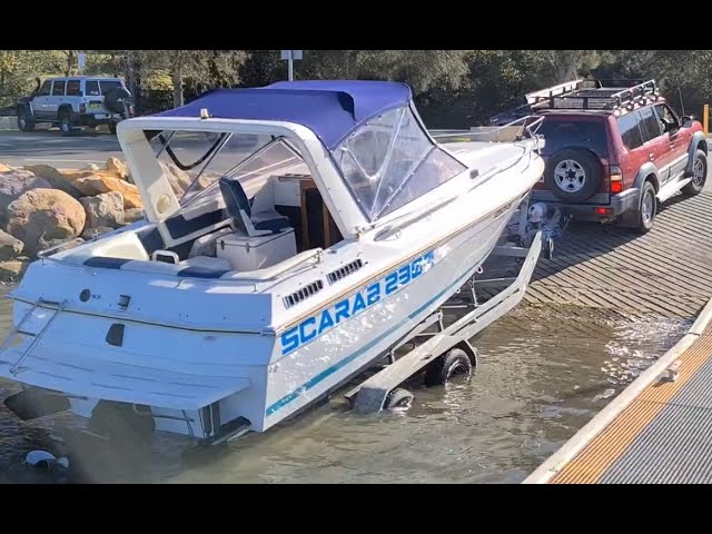 How to easily launch and retrieve a big boat alone without getting your  feet wet! Scarab 2300. 