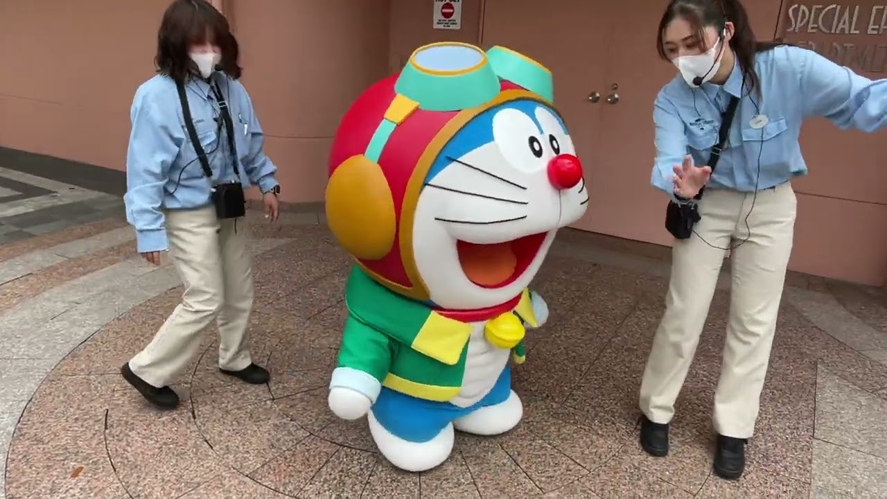 Cute Doraemon at USJ (8 MAY 2023) - YouTube