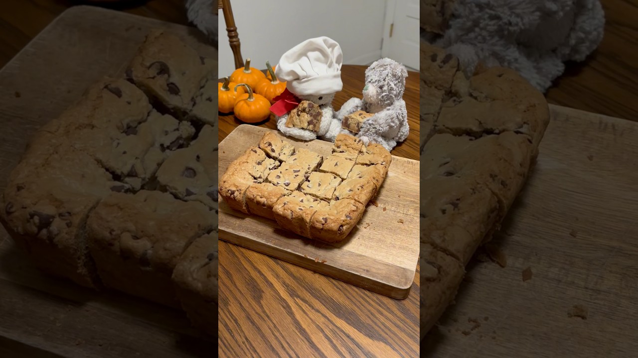 My teddy bear chef makes the best chocolate chip cookie bars!