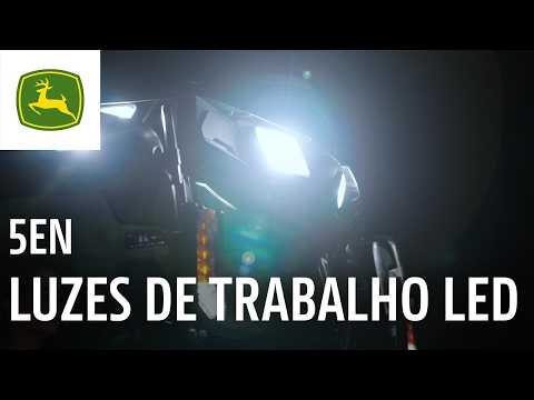 John Deere 5EN — Iluminação superior em espaços apertados
