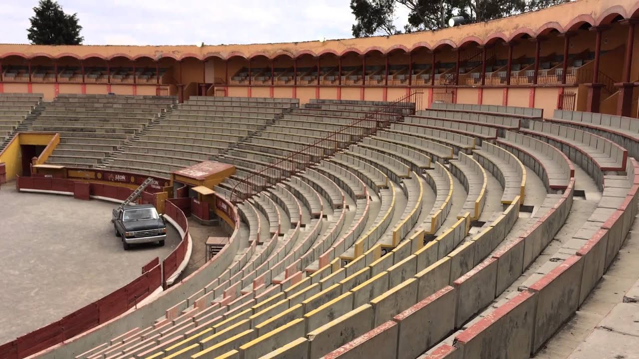 Monumental Plaza de Toros Apizaco - YouTube